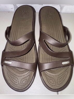 CROCS Brown Double-Strap Slide comfy minimalist Sandals